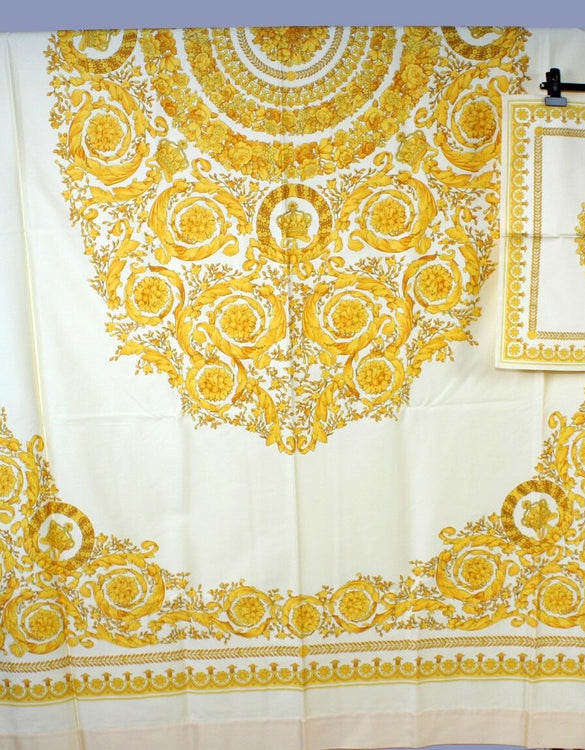 90-S VINTAGE RARE GIANNI VERSACE GOLD BAROCCO TABLECLOTH WITH 12 NAPKINS